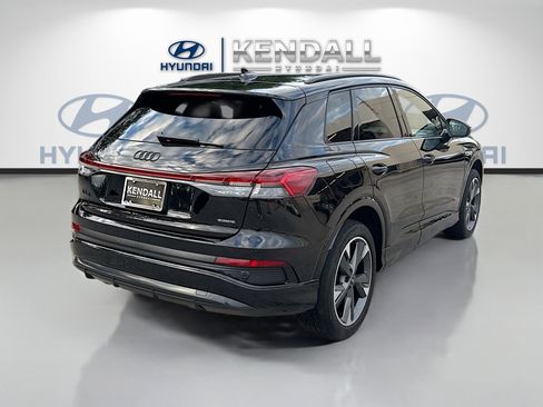 Used 2024 Audi Q4 e-tron Prestige image 6