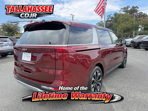Used 2024 Kia Carnival EX FWD image 3