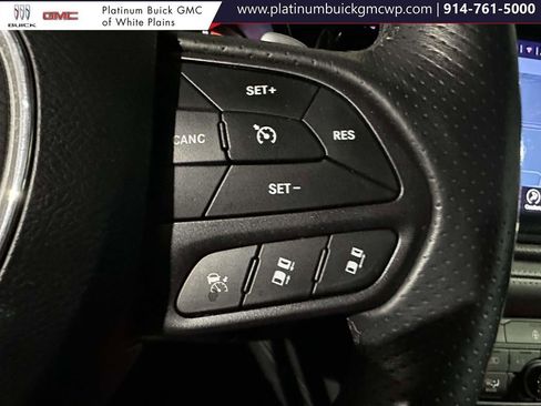 Used 2022 Dodge Durango GT image 35