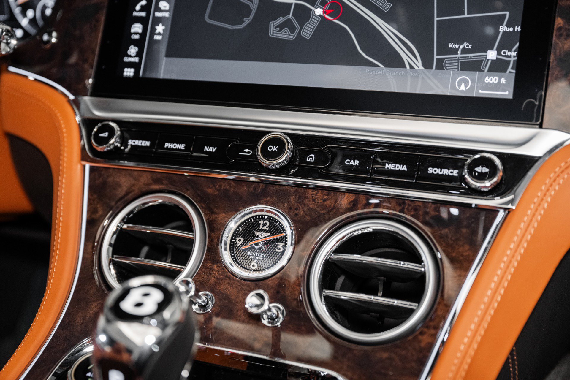 Used 2024 Bentley Continental GT V8 AWD/4WD image 32