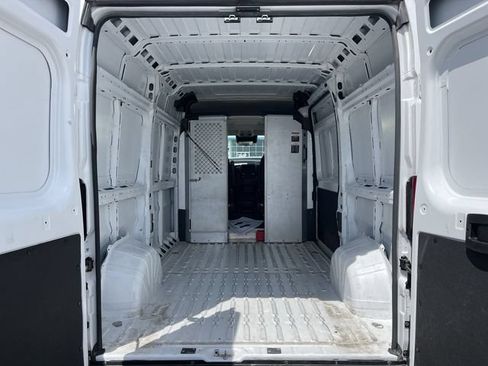 Used 2025 RAM ProMaster 2500 w/ Safety Group FWD image 11