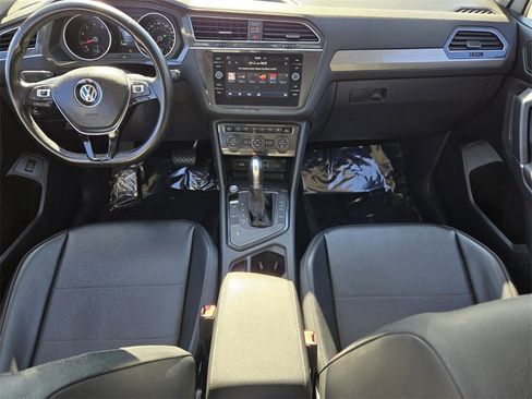 Used 2018 Volkswagen Tiguan SEL image 12