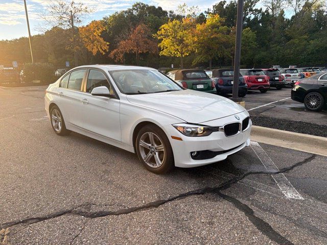 Used 2015 BMW 320i xDrive Sedan AWD/4WD image 3