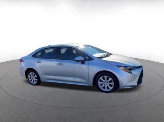 Used 2025 Toyota Corolla LE video 2