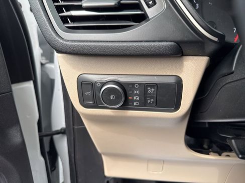 Used 2022 Ford Escape SEL image 14