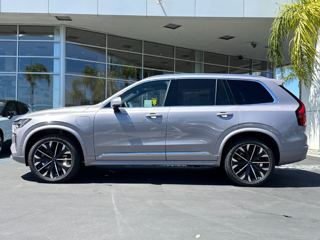 New 2026 Volvo XC90 T8 Plus w/ Protection Package AWD/4WD image 2