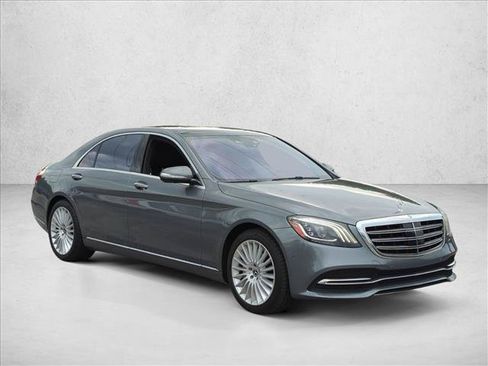 Used 2018 Mercedes-Benz S 560 Sedan image 3