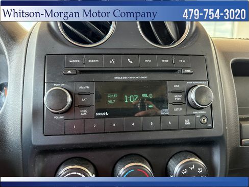 Used 2014 Jeep Patriot Latitude AWD/4WD image 18