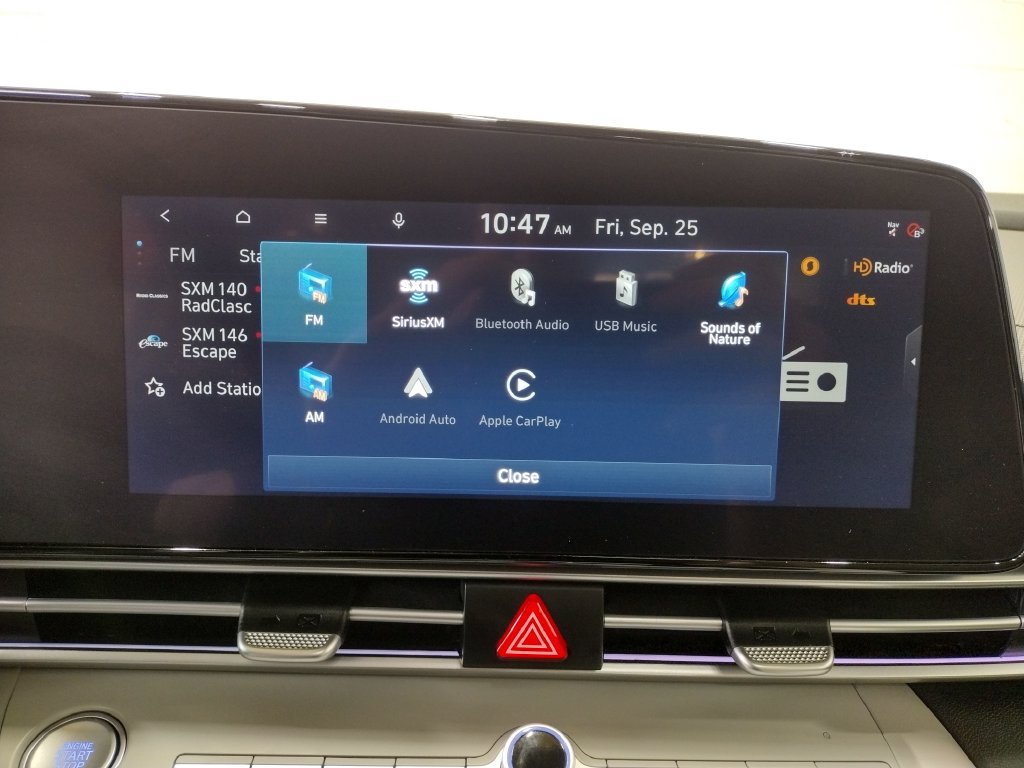 Certified 2024 Hyundai Elantra Limited FWD image 33