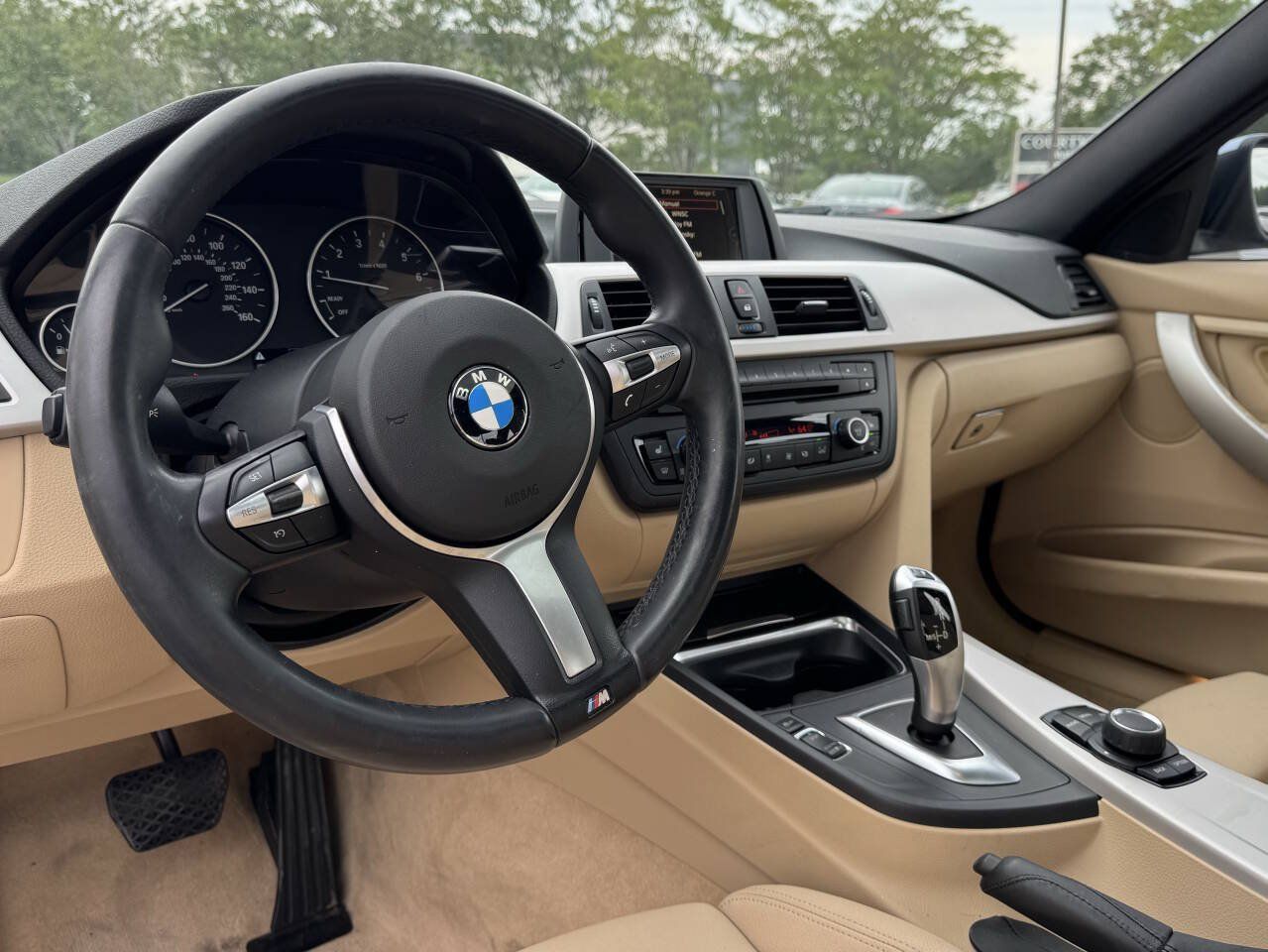 Used 2014 BMW 320i Sedan RWD image 13