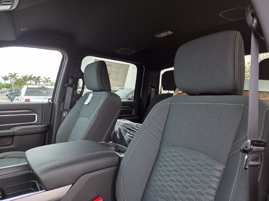 New 2026 RAM 2500 Big Horn AWD/4WD image 26