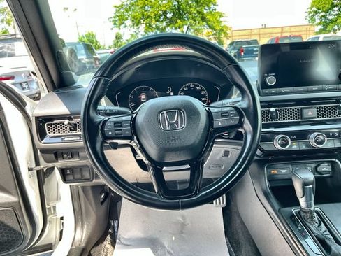 Used 2025 Honda Civic Sport image 13