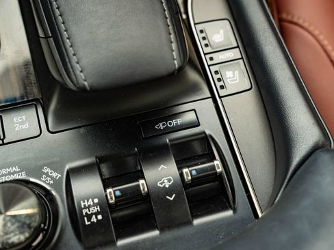Certified 2021 Lexus LX 570 4WD w/ Luxury Package image 42
