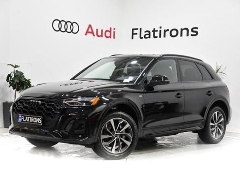 Used 2024 Audi Q5 2.0T Premium w/ Summer of Audi Package AWD/4WD image 1
