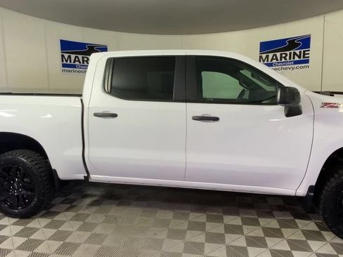 Used 2024 Chevrolet Silverado 1500 Custom Trail Boss AWD/4WD image 3