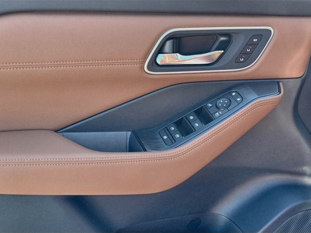 New 2026 Nissan Rogue Platinum AWD/4WD image 16