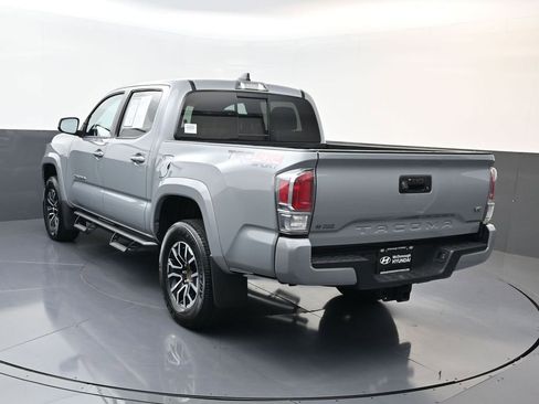 Used 2021 Toyota Tacoma TRD Sport AWD/4WD image 5