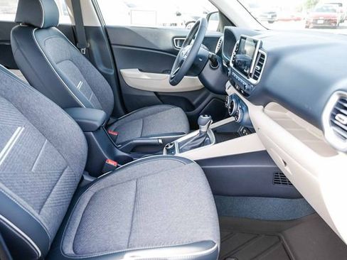 New 2026 Hyundai Venue SEL FWD image 19