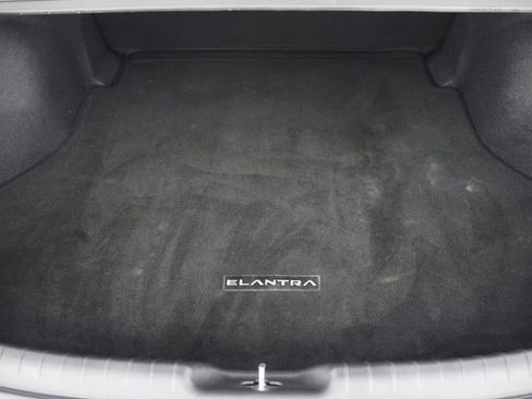 Used 2023 Hyundai Elantra SEL w/ Convenience Package image 21