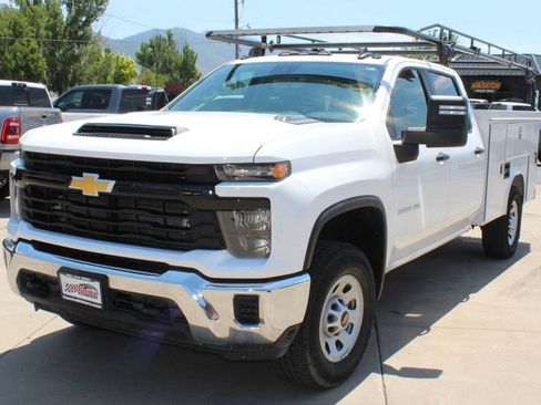 Used 2024 Chevrolet Silverado 3500 W/T w/ WT Convenience Package AWD/4WD image 2