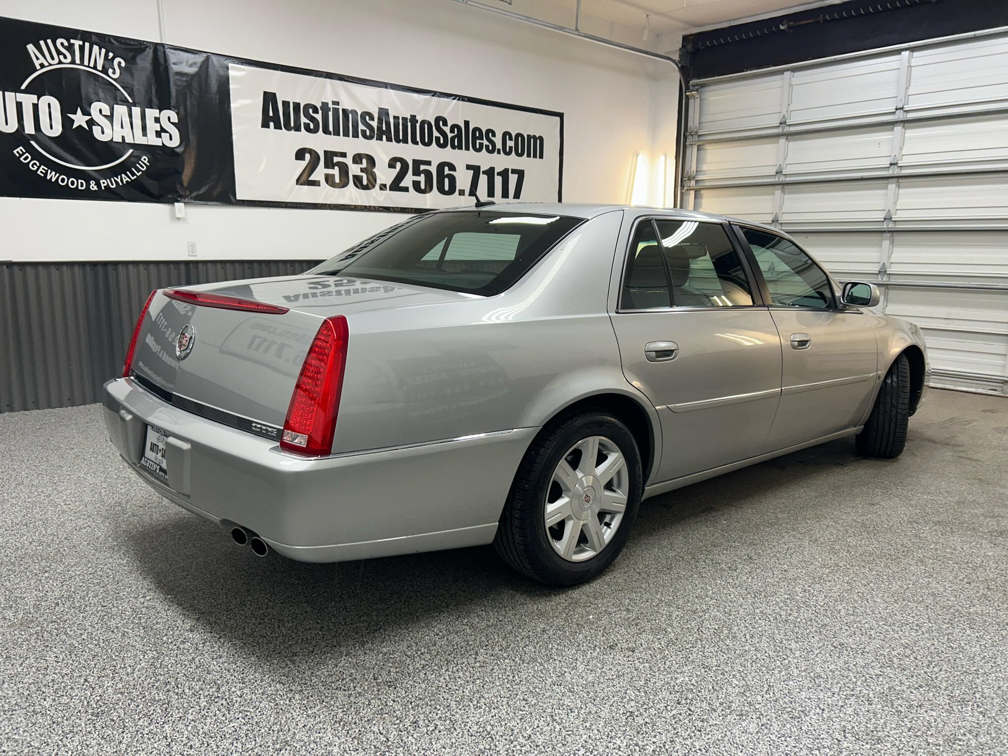 Used 2007 Cadillac DTS FWD image 6