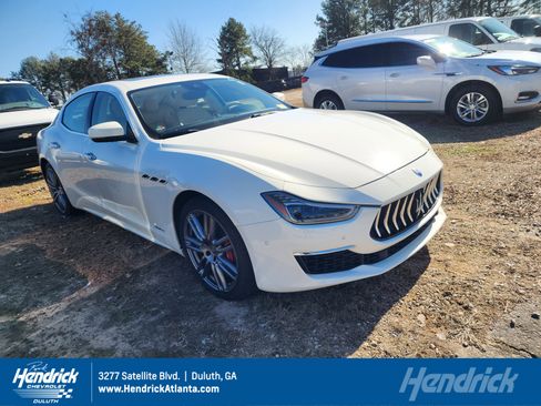 Used 2018 Maserati Ghibli GranLusso image 1