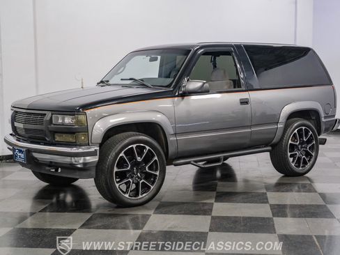 Used 1995 Chevrolet Tahoe 4WD 2-Door image 4