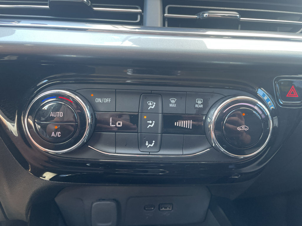 Used 2025 Chevrolet Trax LT FWD image 29