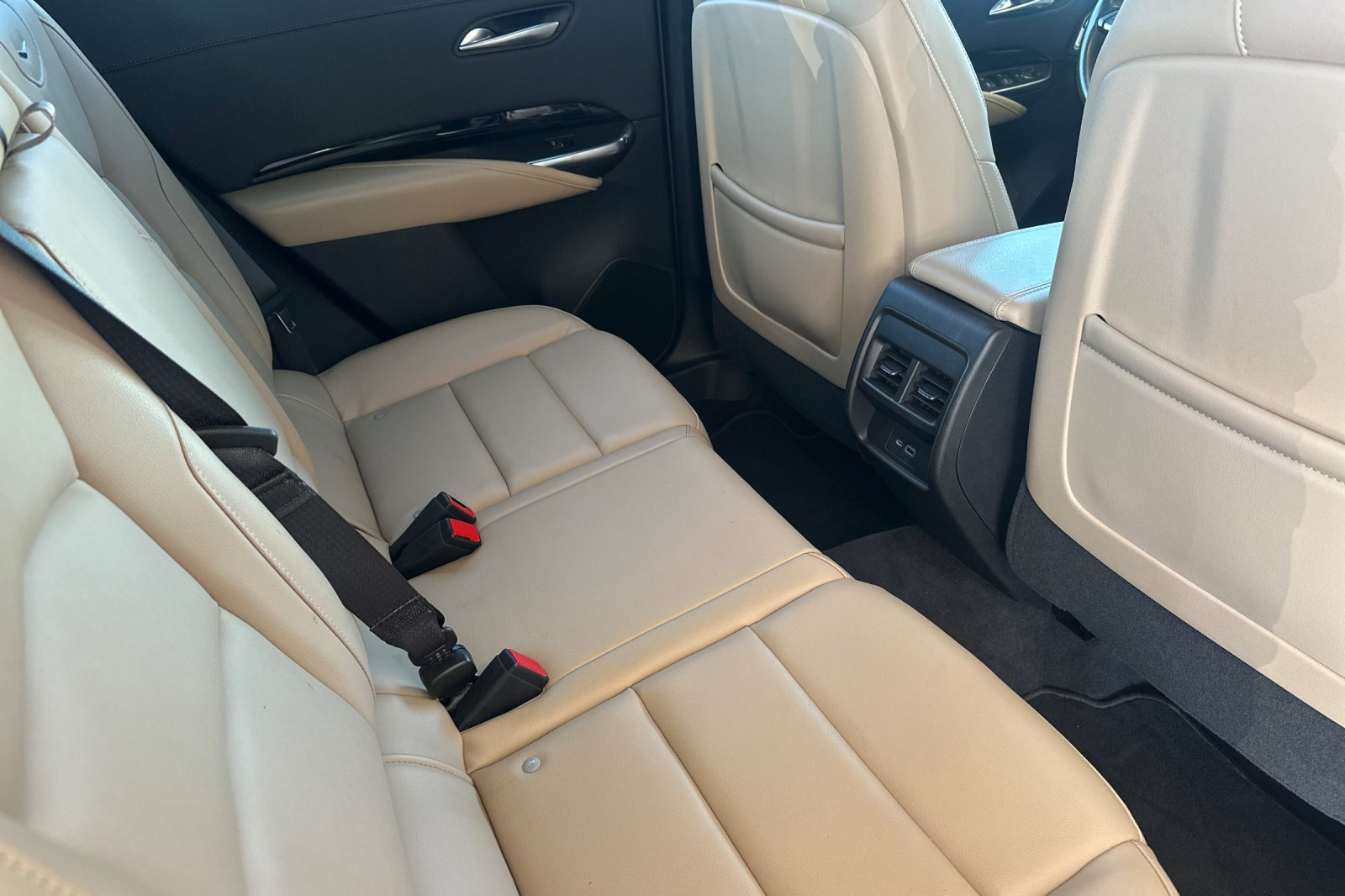 Used 2024 Cadillac XT4 Luxury FWD image 19