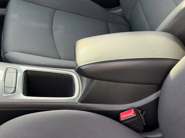 Used 2018 Chevrolet Cruze LT w/ Convenience Package FWD image 31