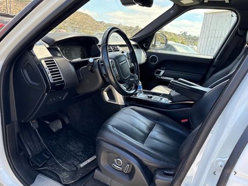 Used 2017 Land Rover Range Rover HSE AWD/4WD image 2