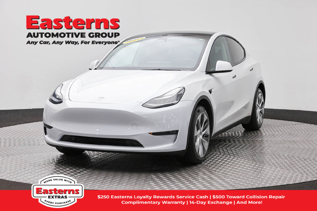 Used 2022 Tesla Model Y Long Range AWD/4WD image 1