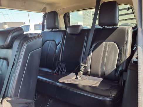 Used 2019 Ford Expedition Max Platinum RWD image 19