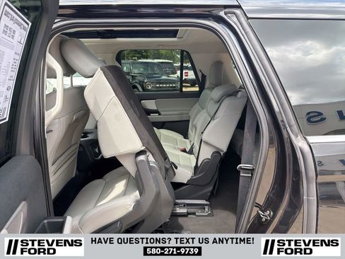 Used 2025 Ford Expedition Max Active AWD/4WD image 32