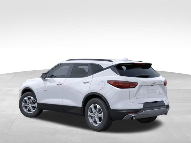 New 2026 Chevrolet Blazer LT w/ Convenience Package AWD/4WD image 3