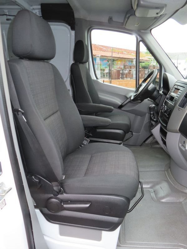 Used 2016 Mercedes-Benz Sprinter 2500 image 4