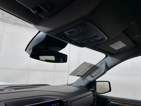 Used 2025 Chevrolet Silverado 1500 LT AWD/4WD image 18