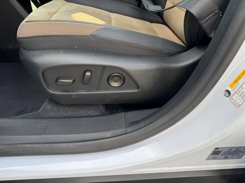 Used 2026 Chevrolet Equinox ACTIV w/ Safety and Technology Package FWD image 16