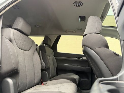Used 2022 Hyundai Palisade SEL w/ Winter Package image 12