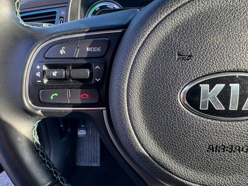 Used 2019 Kia Niro LX image 18