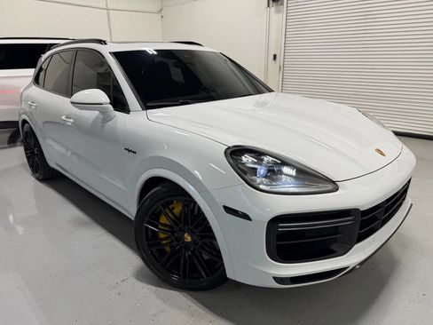 Used 2023 Porsche Cayenne Turbo S image 29
