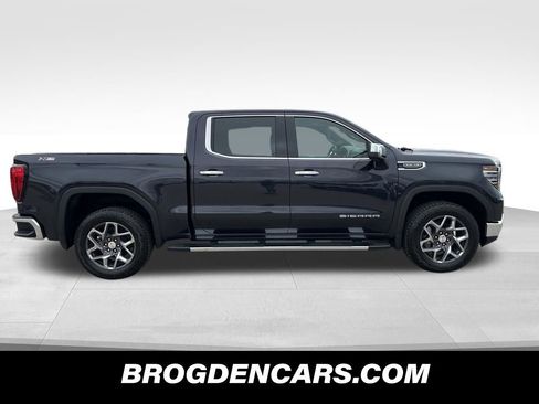 Used 2024 GMC Sierra 1500 SLT w/ SLT Premium Package AWD/4WD image 2