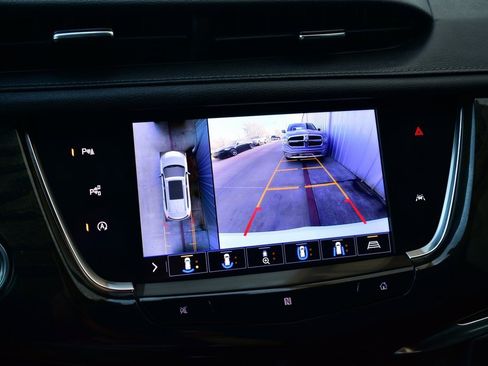 Used 2020 Cadillac XT6 Premium Luxury image 50