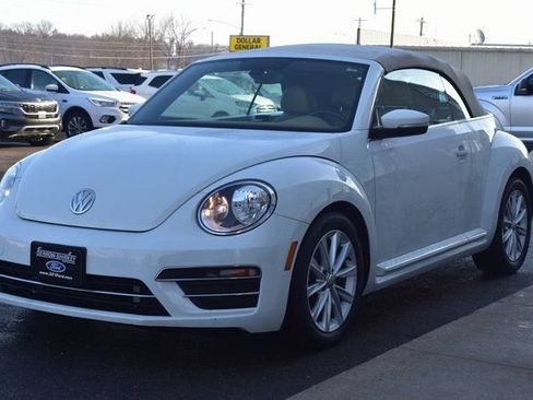 Used 2018 Volkswagen Beetle 2.0T Coast image 12
