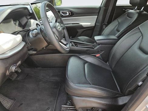 Used 2025 Jeep Compass Limited AWD/4WD image 24