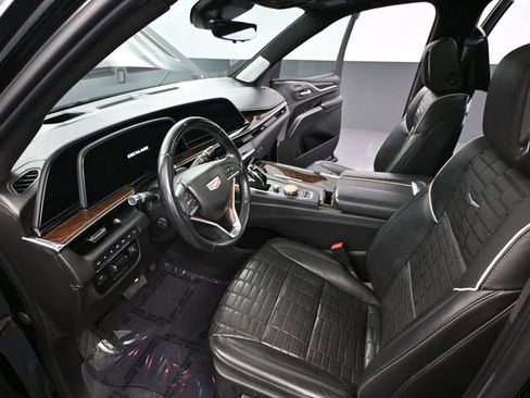 Used 2021 Cadillac Escalade ESV Premium Luxury Platinum image 28