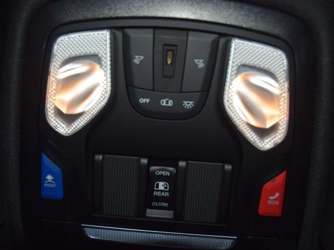 Used 2025 RAM 1500 Big Horn AWD/4WD image 36