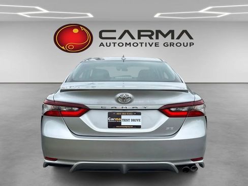 Used 2022 Toyota Camry SE FWD image 4