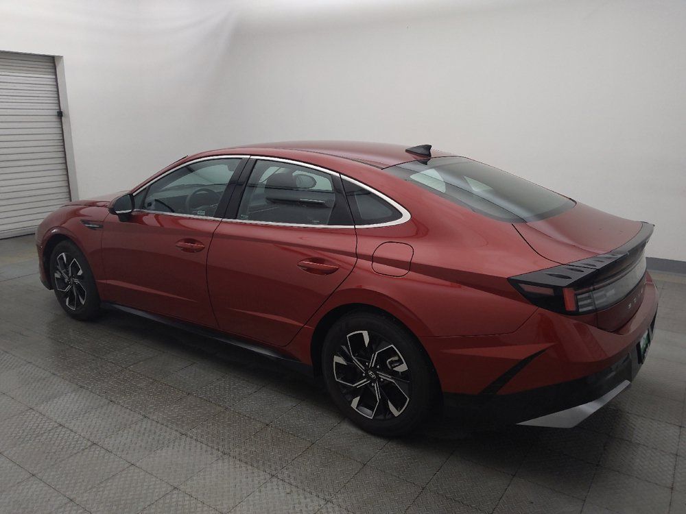Used 2025 Hyundai Sonata SEL FWD image 3