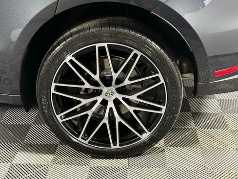 New 2026 Porsche Macan image 12